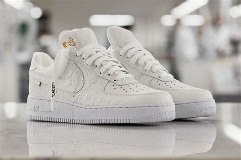 air force 1 Lv white